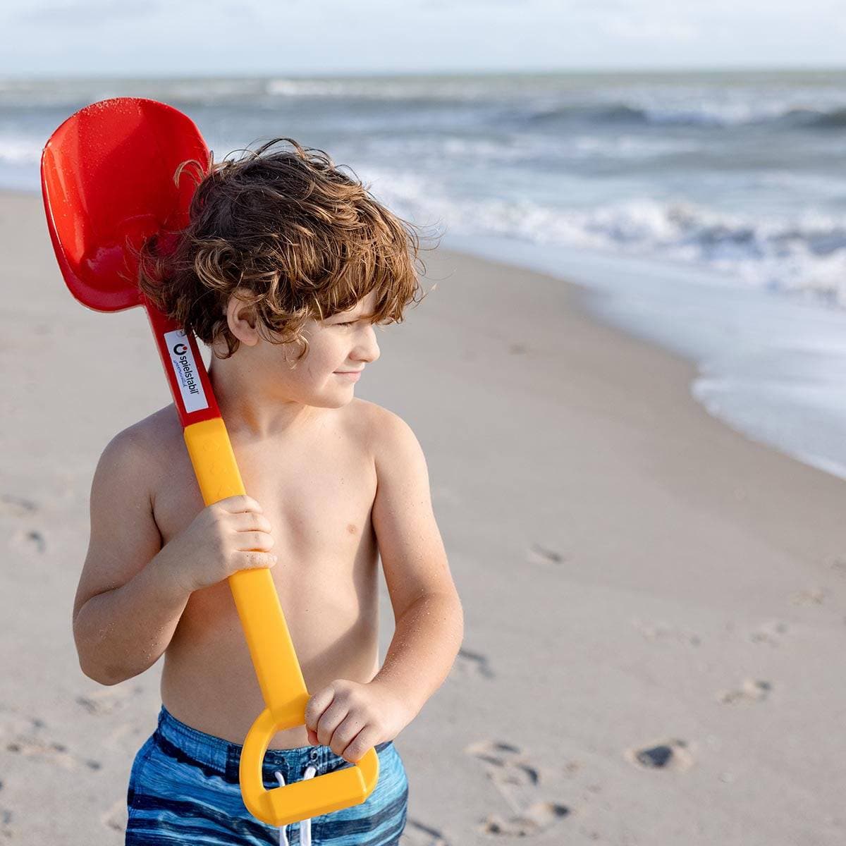 Children's Long Handled Heavy Duty Beach Shovel | HABA USA